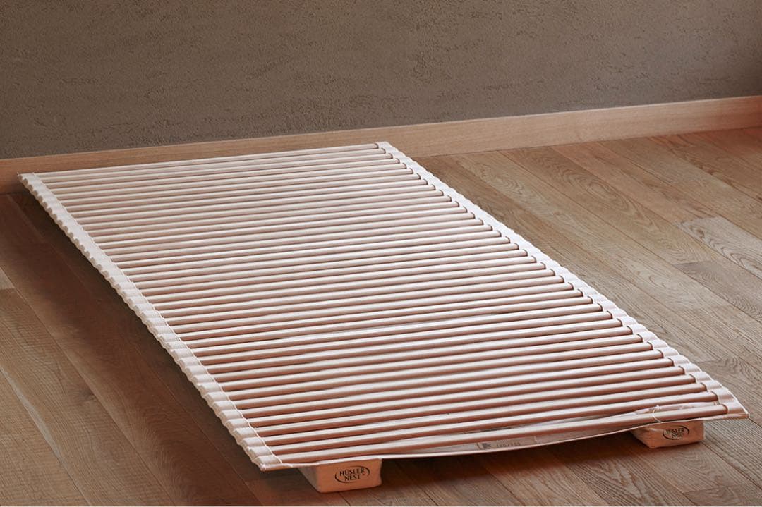 ヒュスラーネスト　ウッドスプリング