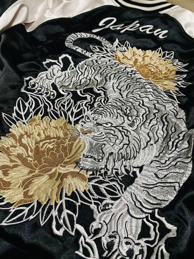 ROGUE 未使用近い 虎 日本限定 スカジャン unisex 美品 サテン