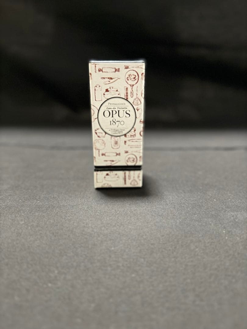 OPUS 1870 ナチュラルスプレー香水