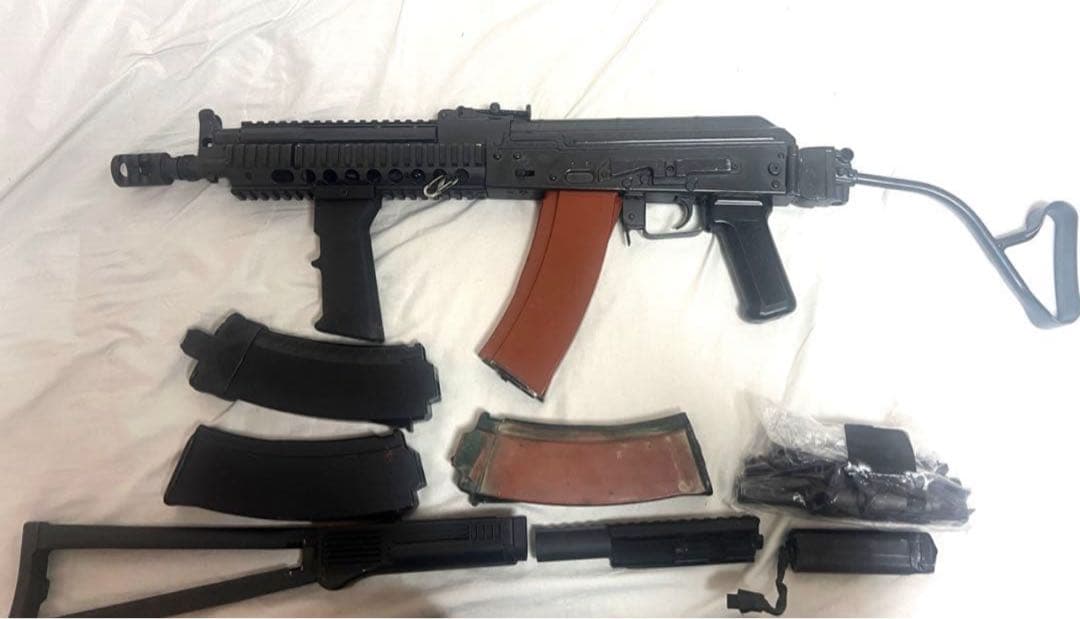 東京マルイ次世代電動ガン　ak102 カスタム　マガジンバッテリーセット