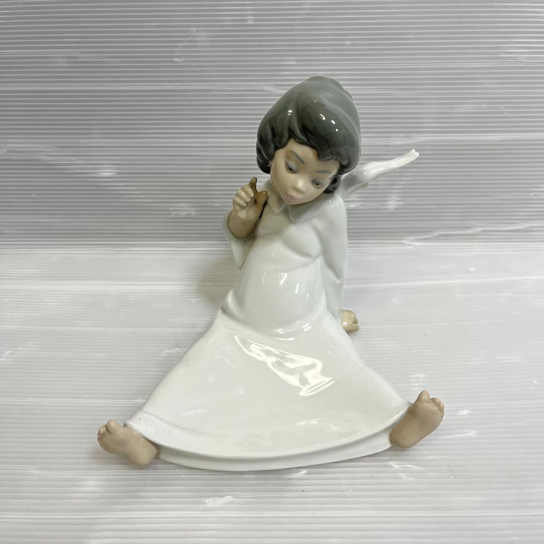 リヤドロ　天使の考え事