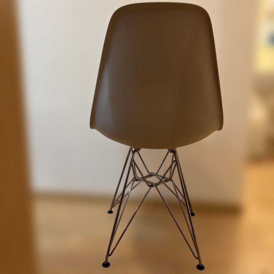 ハーマンミラー イームズ サイドシェルチェア DSR ライトグレー　2022年製