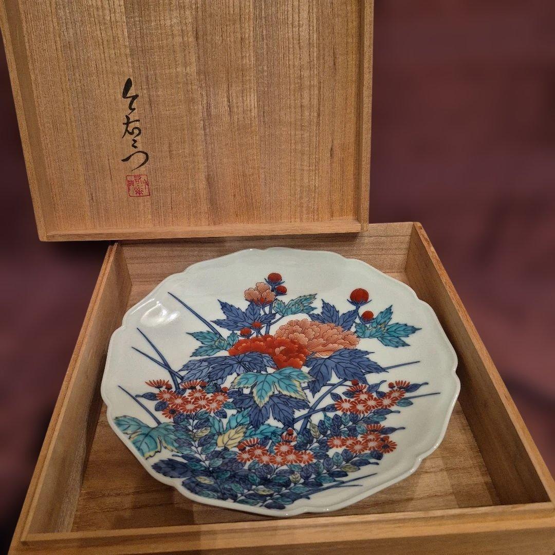 有田焼　13代今右衛門　色鍋島錦大皿２６ｃｍ