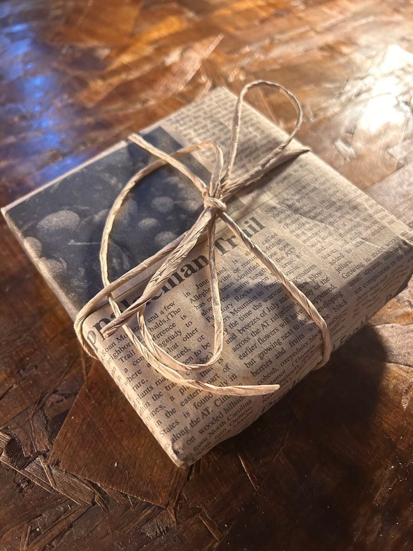 新品！コンパクト　本革　イタリア製マルゴーレザーウォレット　総手縫い真鍮金具