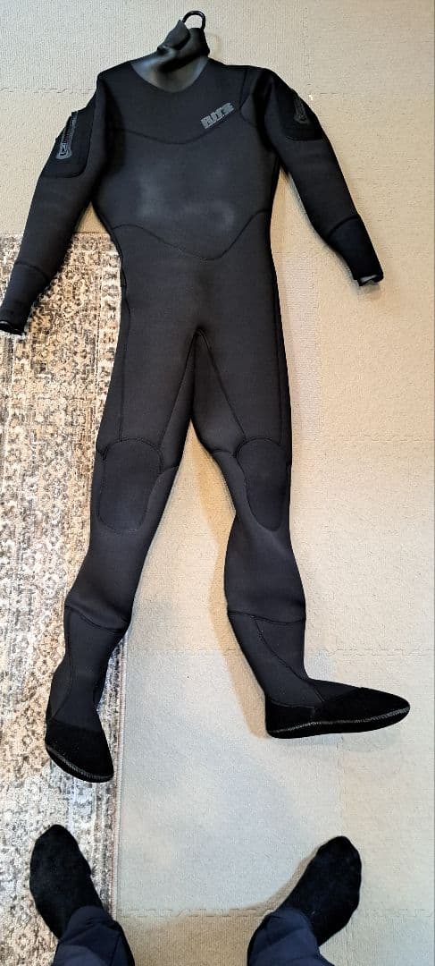 美品　リフス　ドライスーツ　170ー58kg
