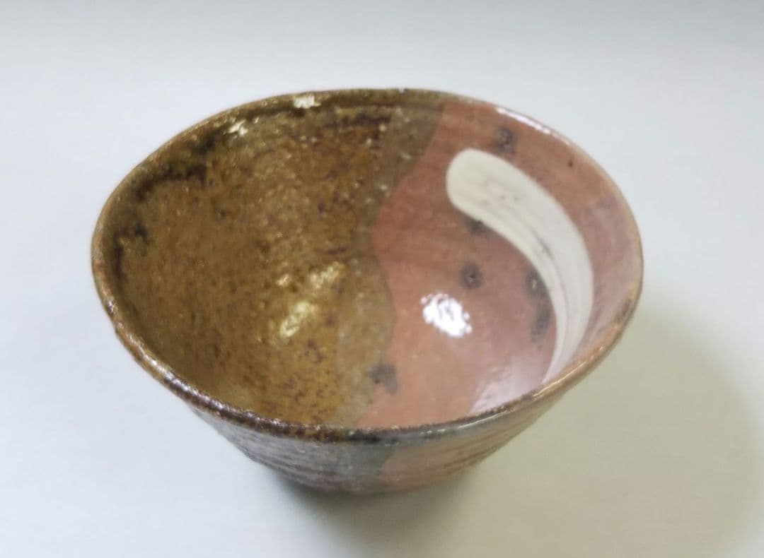 茶道具 茶碗 高麗 伊羅保 片身変 刷毛目 聞慶窯 千漢鳳 韓国