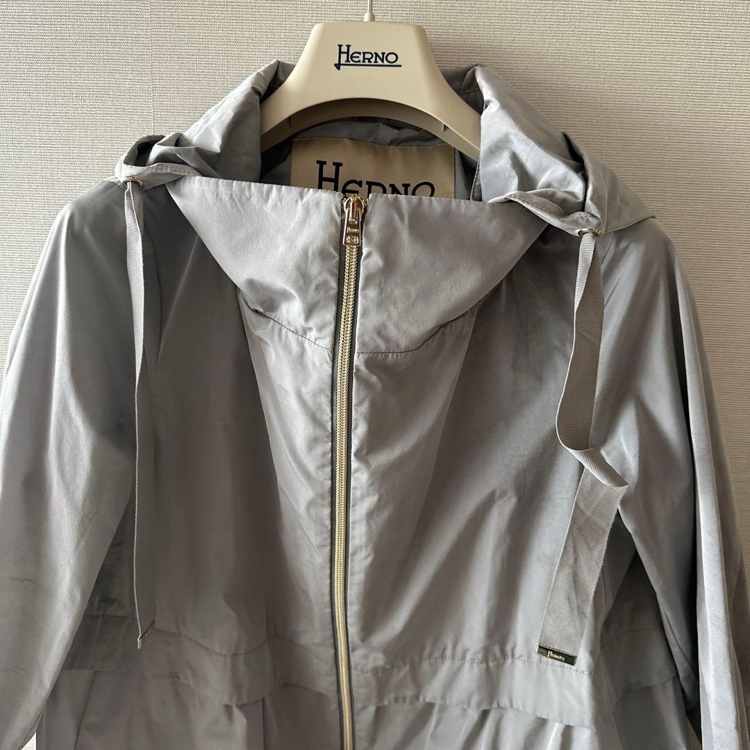 Herno グレー フード付きトレンチコート