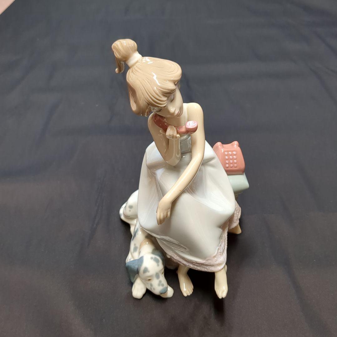 リヤドロ　大事な電話　置物