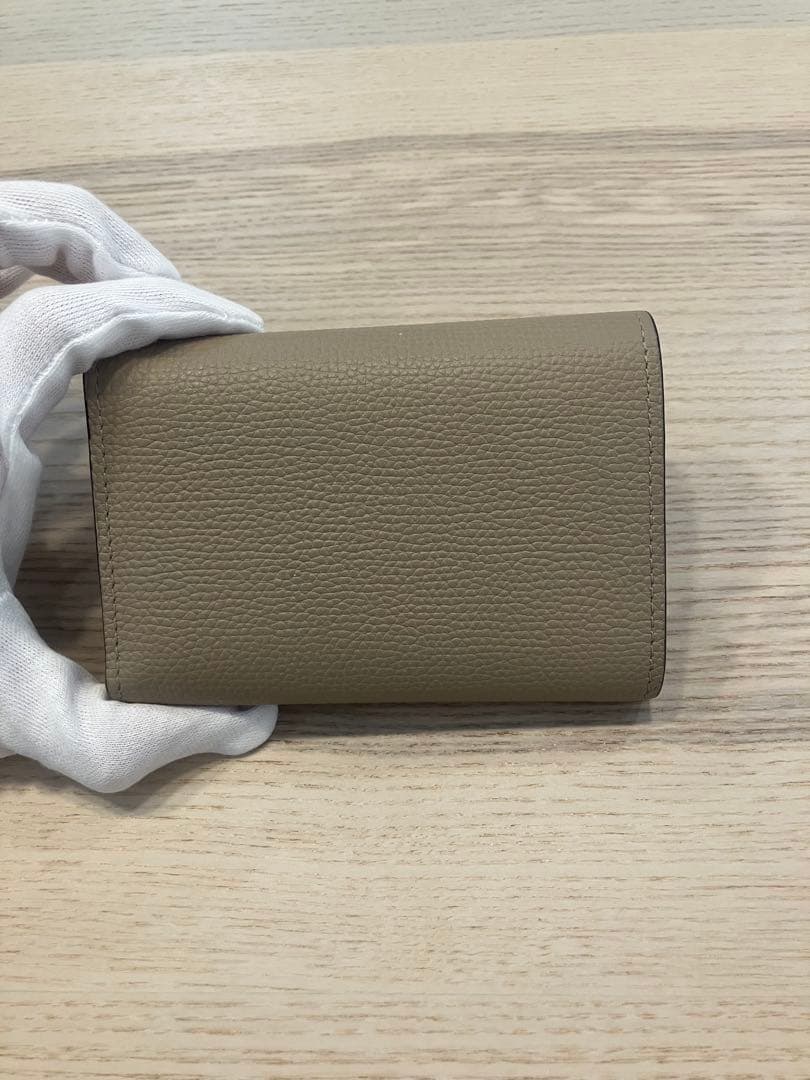 ににに　LOEWE アナグラム バーティカル ウォレット スモール サンド