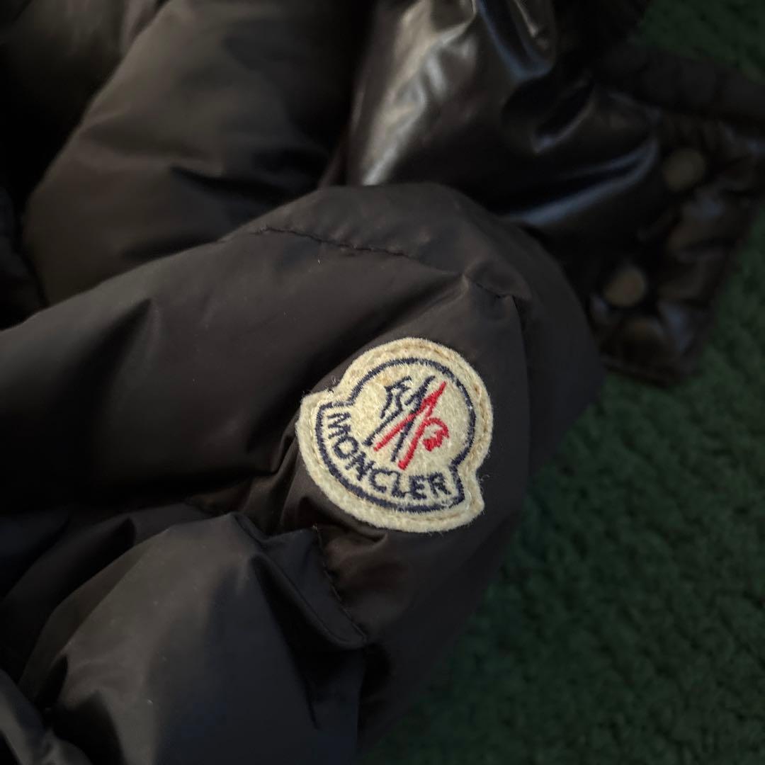 モンクレールロングダウンジャケット