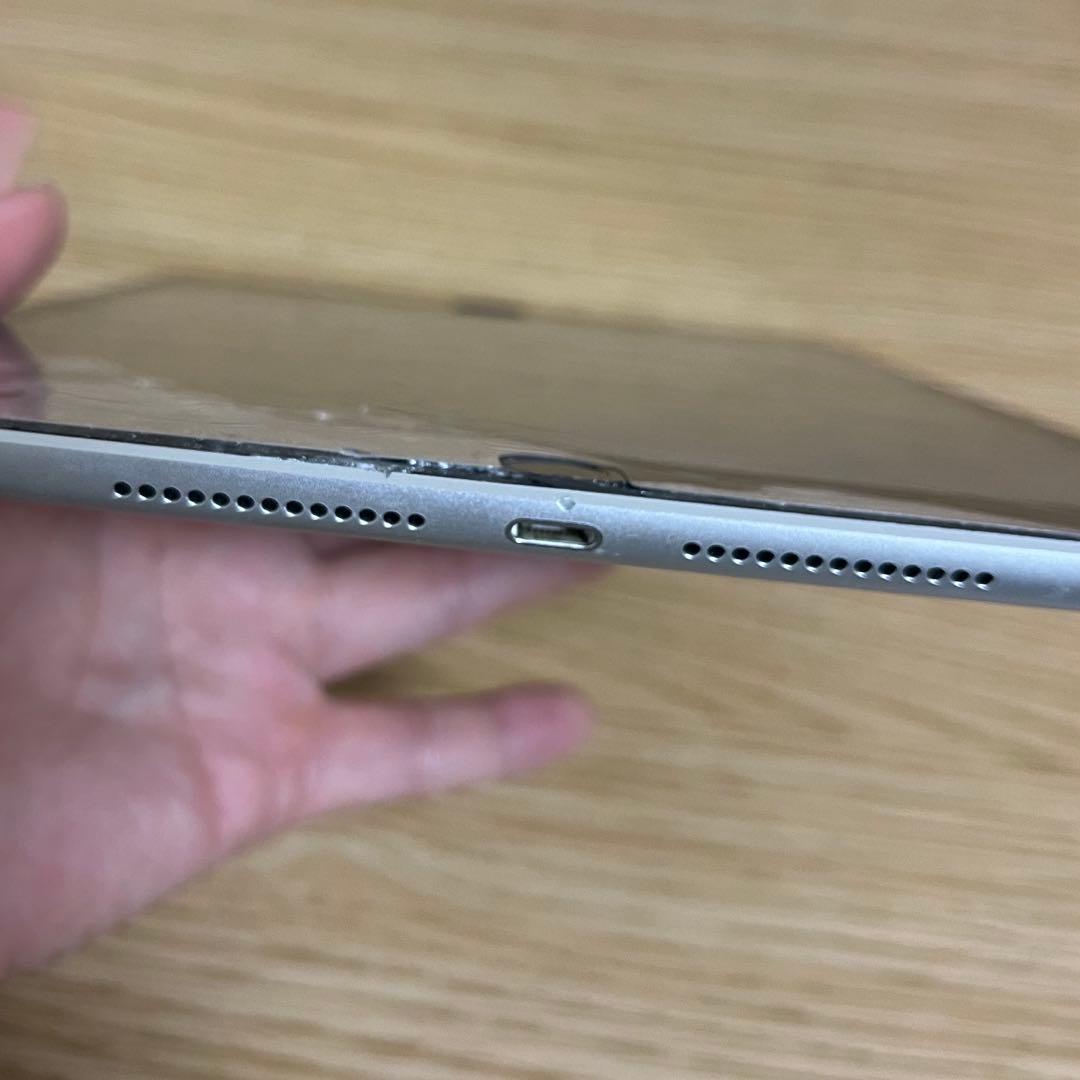 iPad 第9世代 64GB【画面ひびあり】