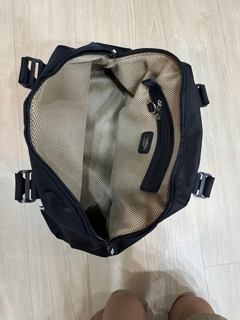 ブラックボストンバッグ