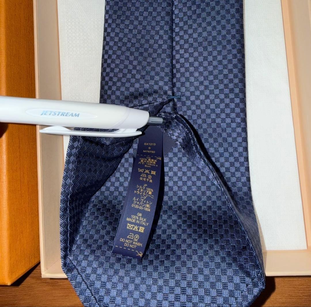 新品　LOUIS VUITTON（ルイヴィトン）　ネクタイ　ネイビー　８cm