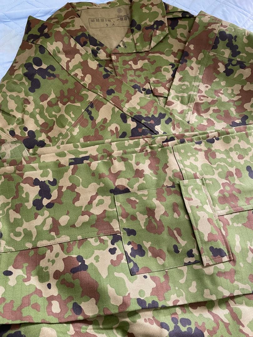 迷彩柄 戦闘服 複数ポケット付き　3A