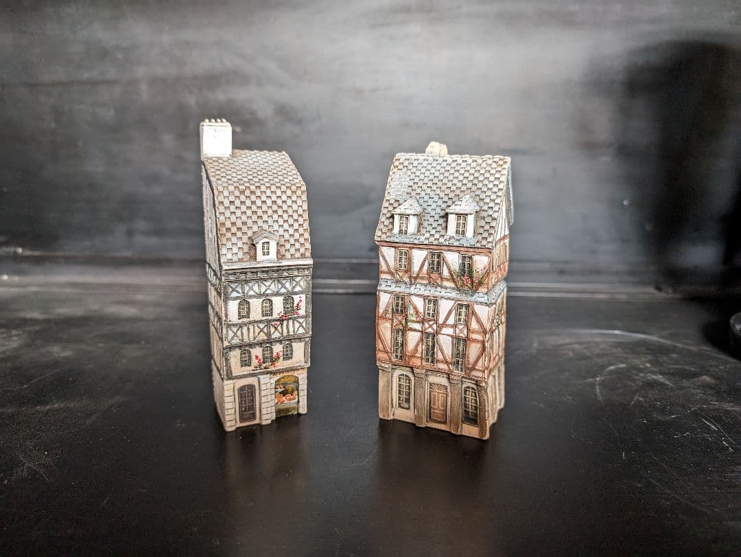 FROM　JAPAN　GAULTハウス 2点