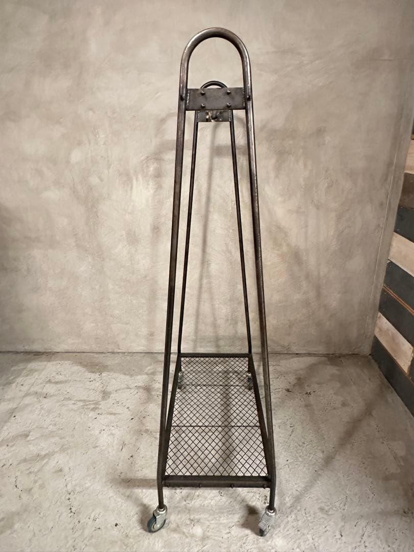 【東京都内23区配送無料】定価4万円　アイアン　ハンガー　ラック　スタンド