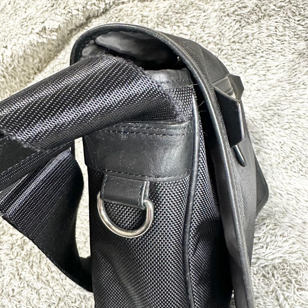 ハンティングワールド　メッセンジャーバッグ　レザー　キャンバス　黒　ショルダー