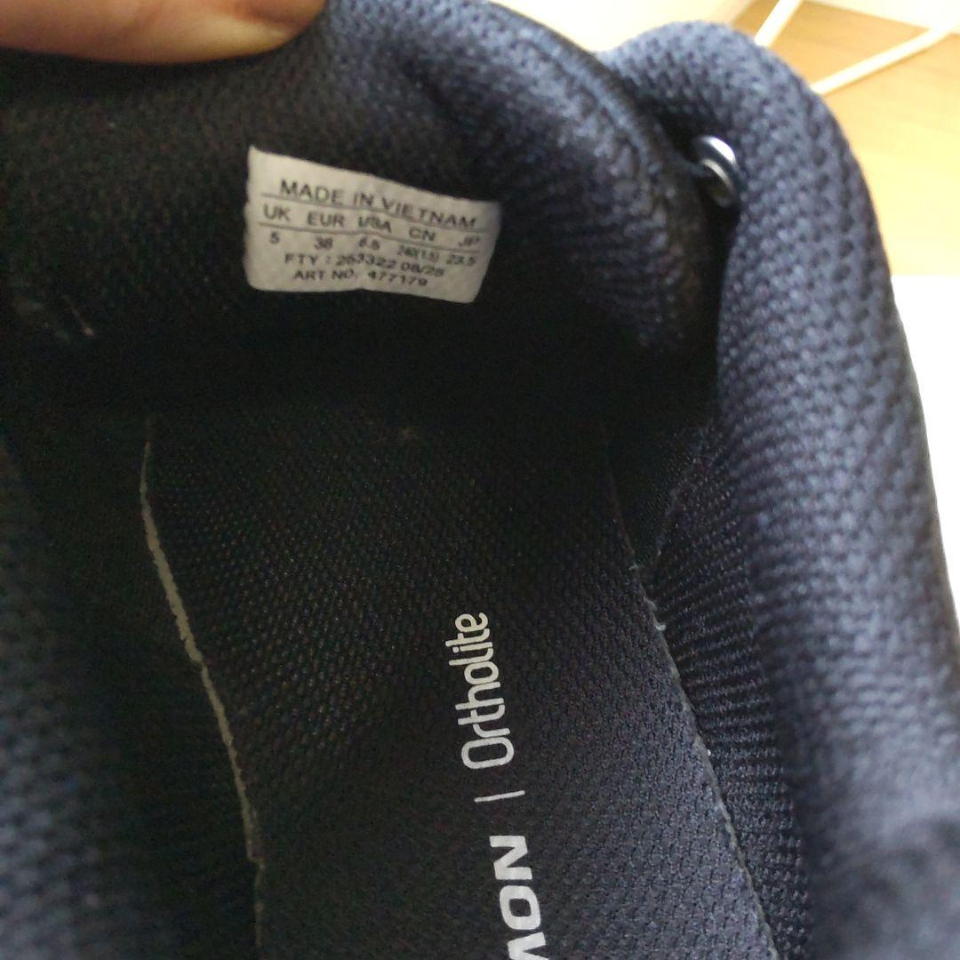 SALOMON.ブラックスニーカー