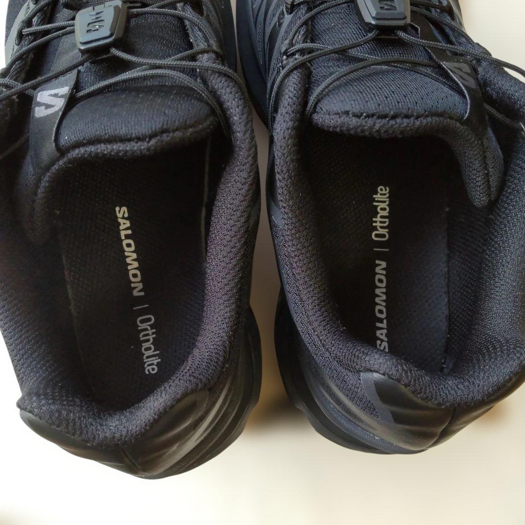 SALOMON.ブラックスニーカー