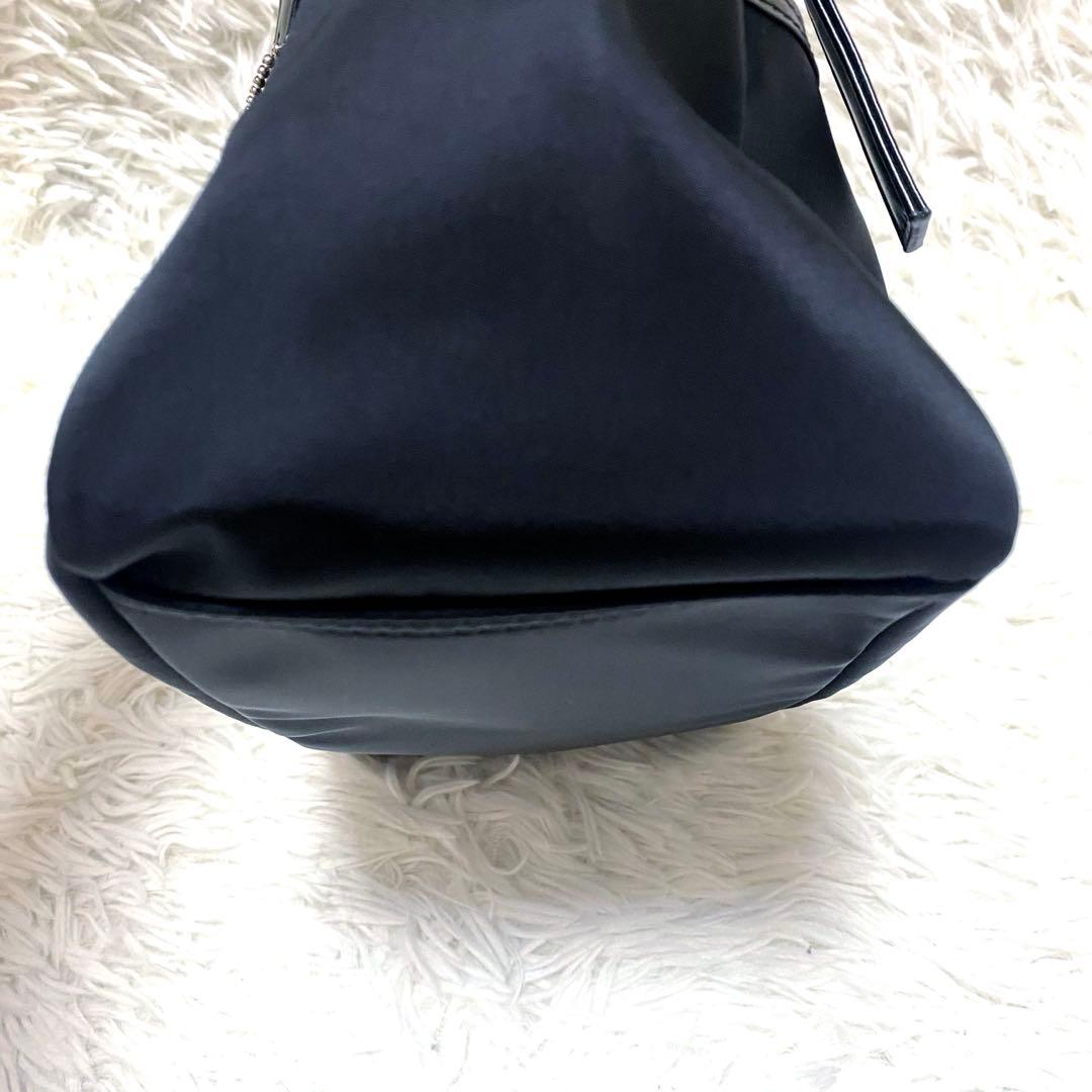 【未使用】　カステルバジャック T挿しBEAR付きサッチェルラウンドバッグ　黒