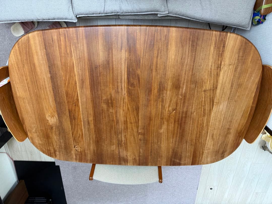 Haslev (Carl Hansenのライバル) 北欧家具ダイニングテーブル