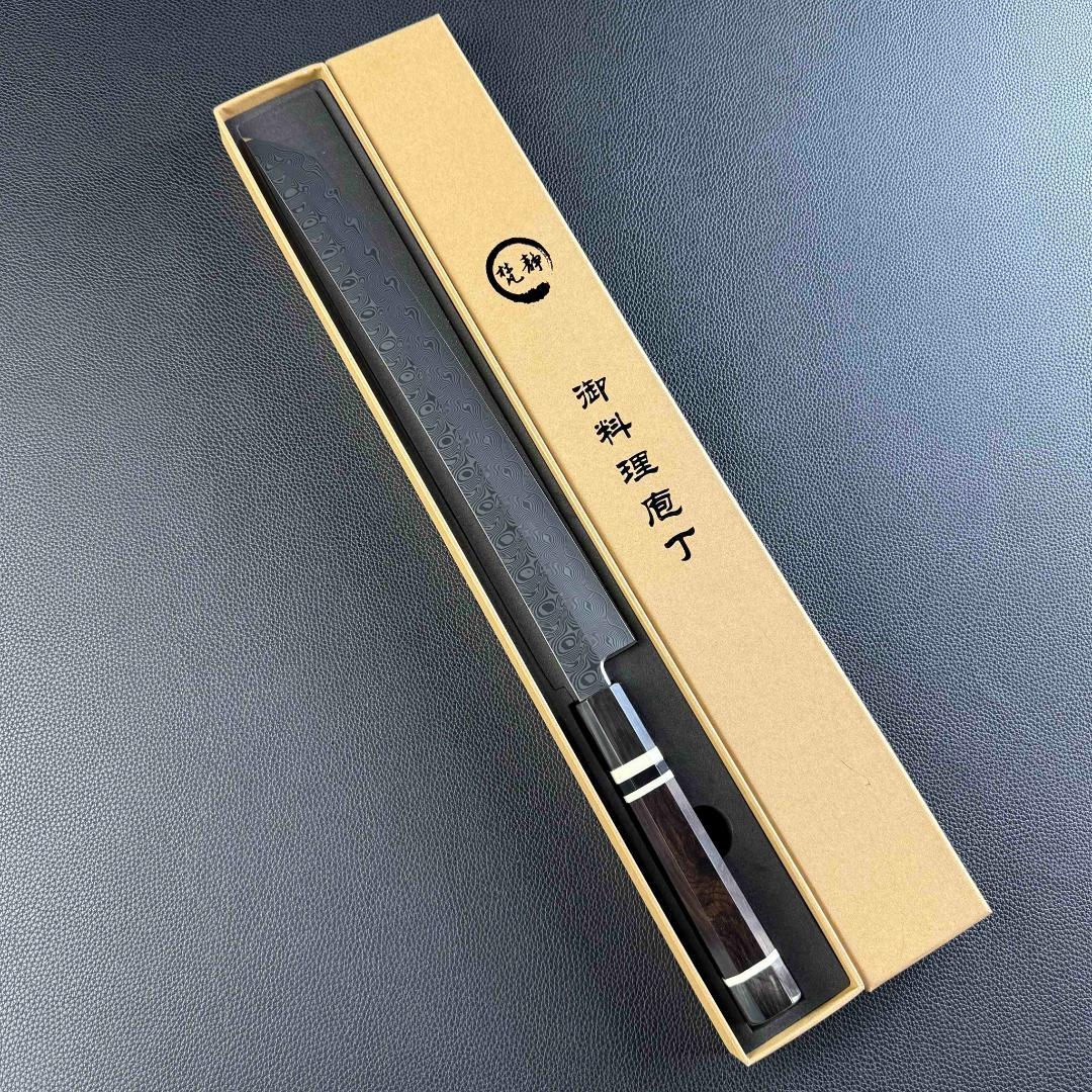 10083新品 ダマスカス先丸包丁 尺 渦刃紋105層 黒檀黒水牛白三本巻八角柄