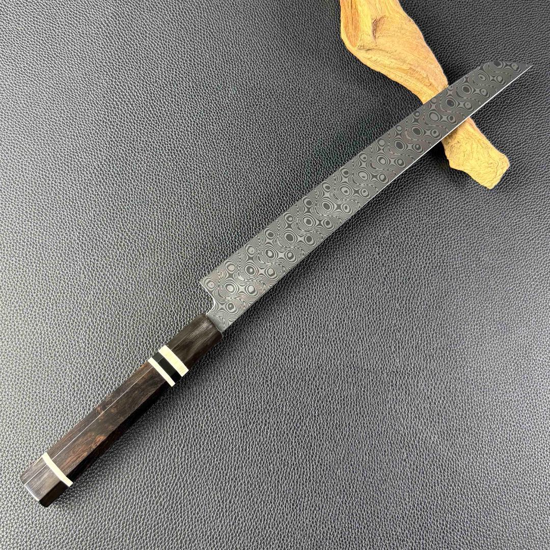 10083新品 ダマスカス先丸包丁 尺 渦刃紋105層 黒檀黒水牛白三本巻八角柄