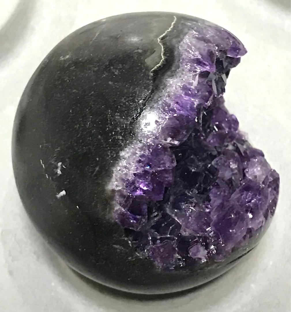 Sakura。　ウルグアイ産　アメジスト　笑口　ドーム　５７mm