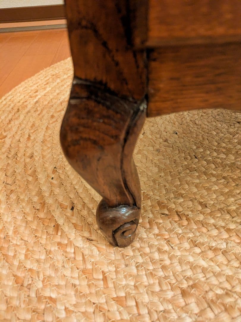 ルーマニア製 オーク材 猫脚チェスト