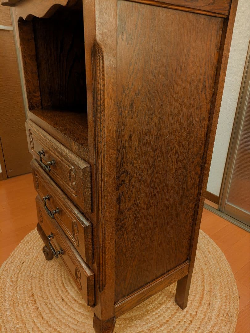 ルーマニア製 オーク材 猫脚チェスト