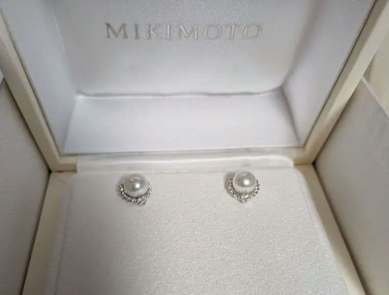 最終お値下げ★現行品　ミキモトパールピアス　極美品168300円　付属品付未使用