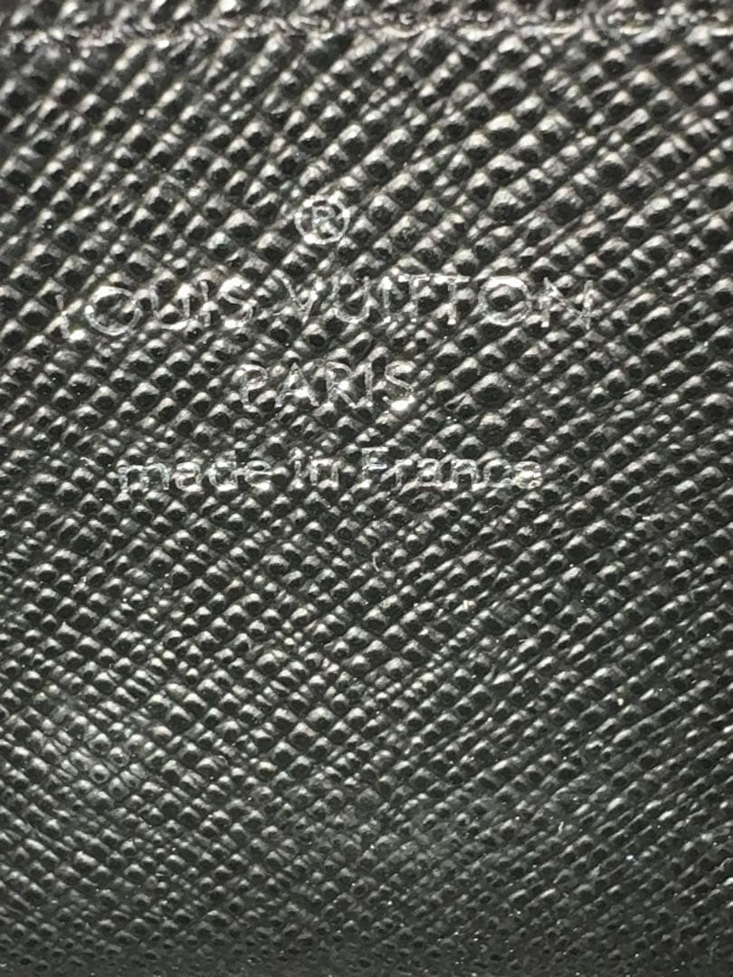 LOUIS VUITTONエピ　ヴィトン エピ ジッピーパースM60152