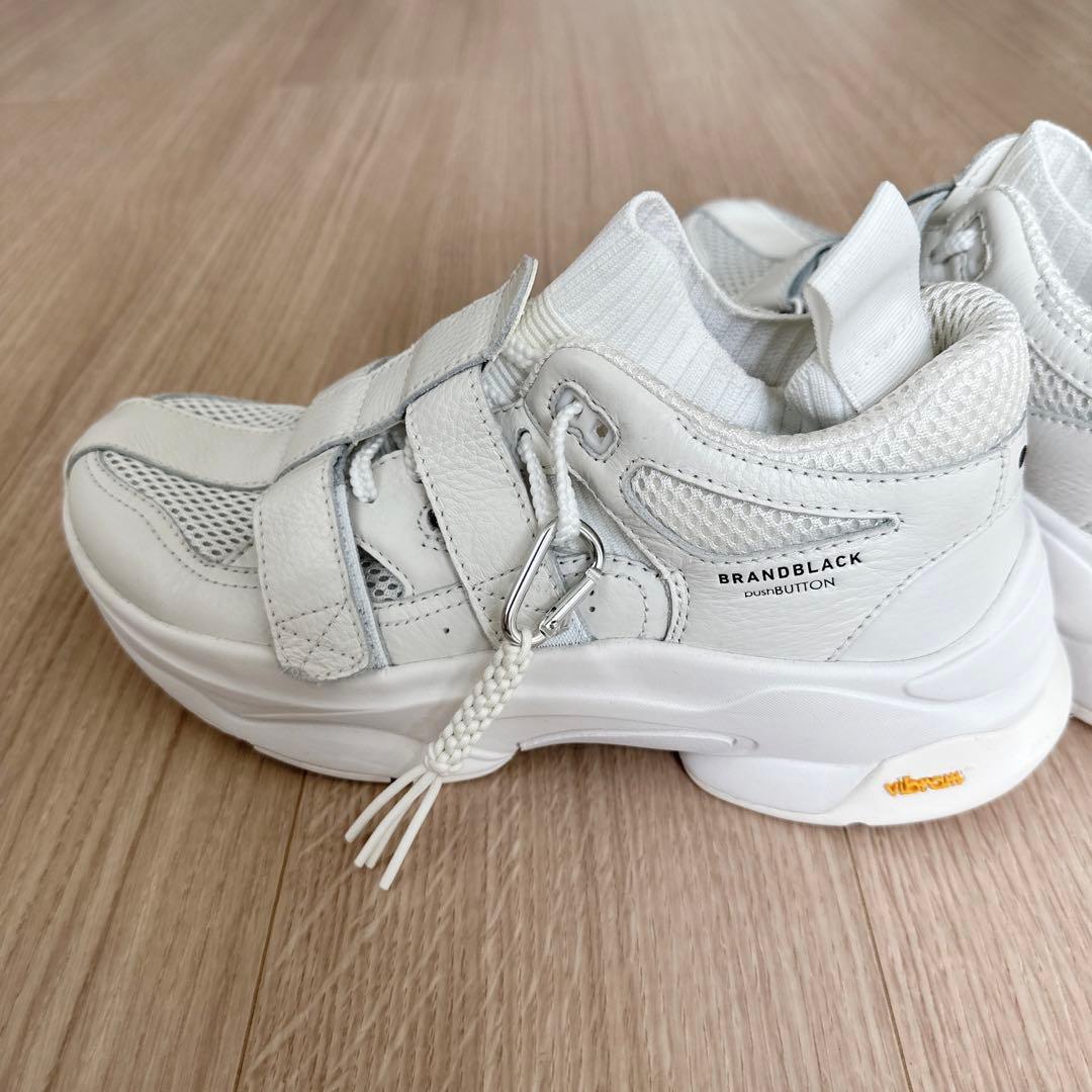 新品未使用　BRANDBLACK スニーカー　26センチ
