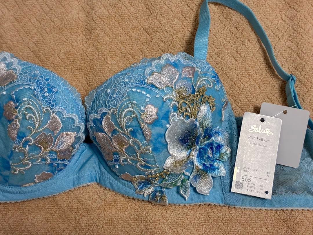 サルート ブラジャーショーツセット E65 タグ付き