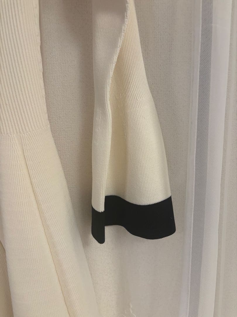 美品！CELFORD ベルスリーブ ガーメントワンピース オフホワイト