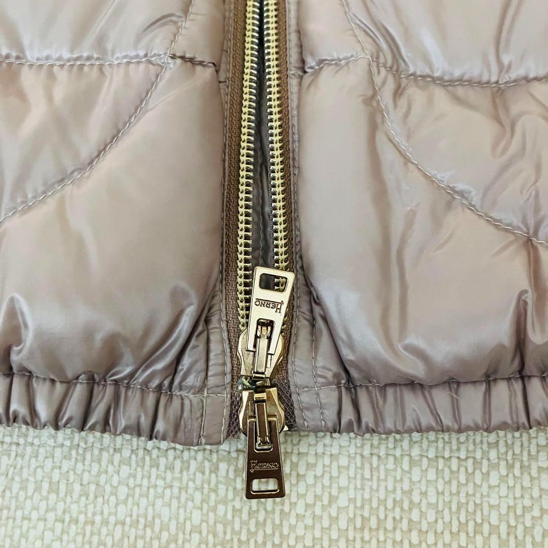 【極美品】ヘルノ ダウンベスト フード ゴールド金具 プレート 42 洗える