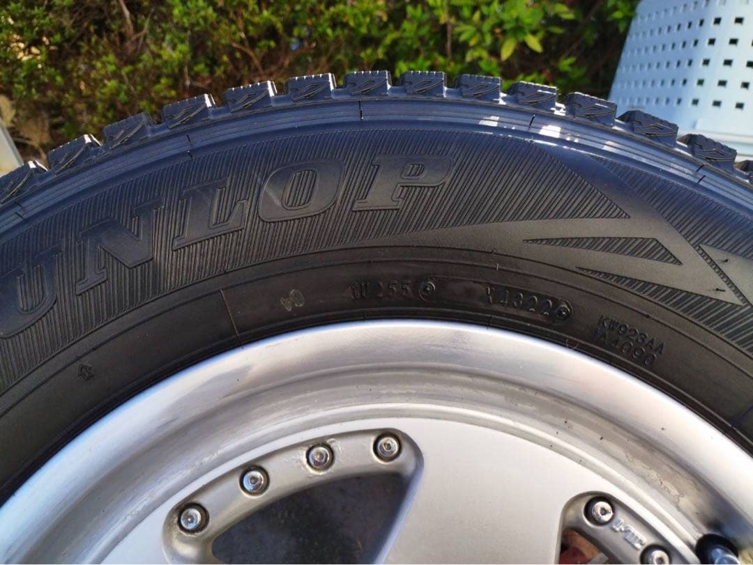 ダンロップ スタッドレスタイヤ ウィンターマックス 195/80/15