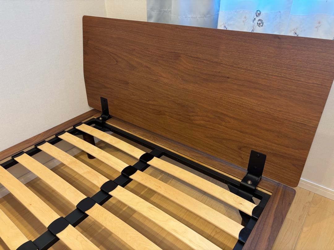 無印良品　ベッドフレーム・セミダブル・ウォールナット　ヘッドボード脚付