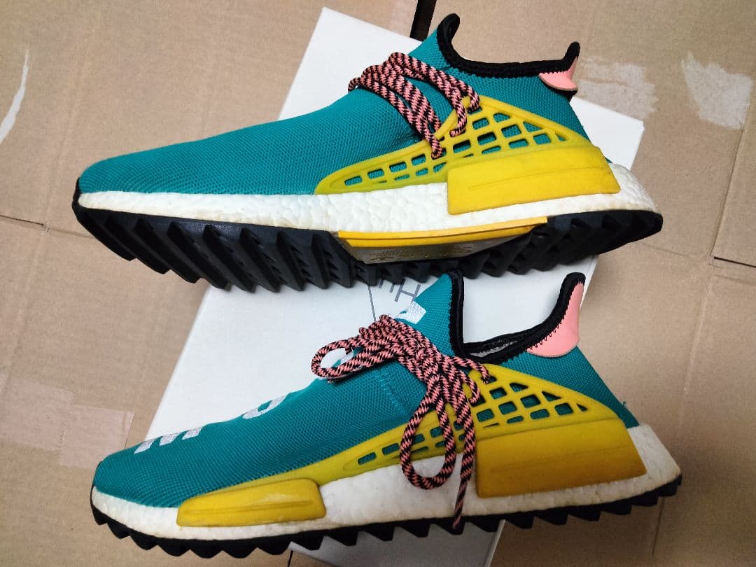 adidas NMD×Humanrace ファレルウィリアムス