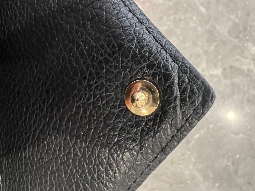 レザー製 黒 三つ折り財布