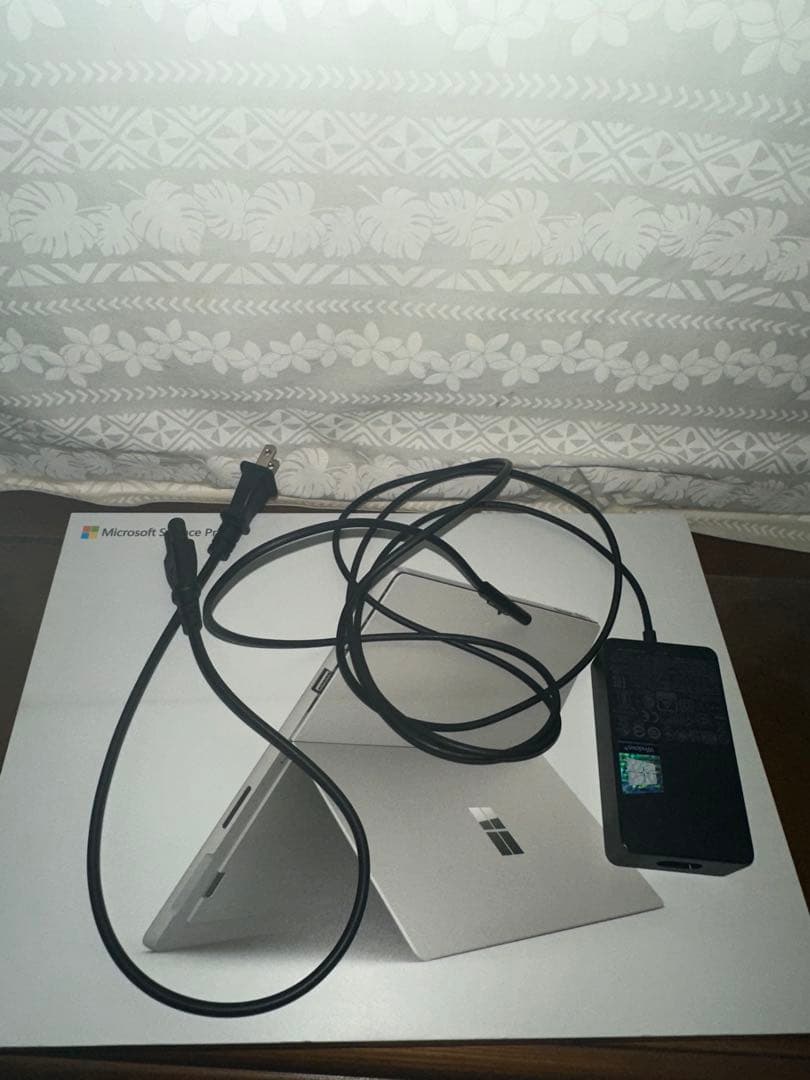 Surface Pro6 i5 8GB 256GB Signaturカバー付美品