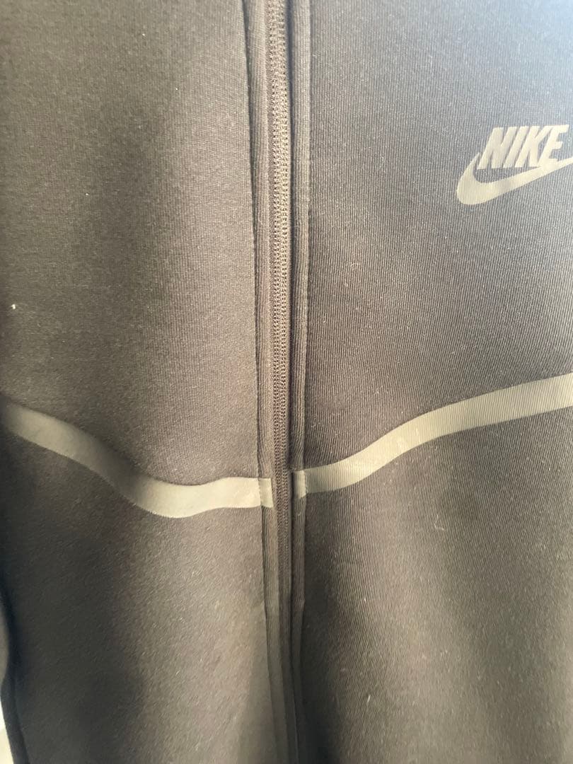（超貴重サイズS美品）NIKE 黒 テックフリース パーカー