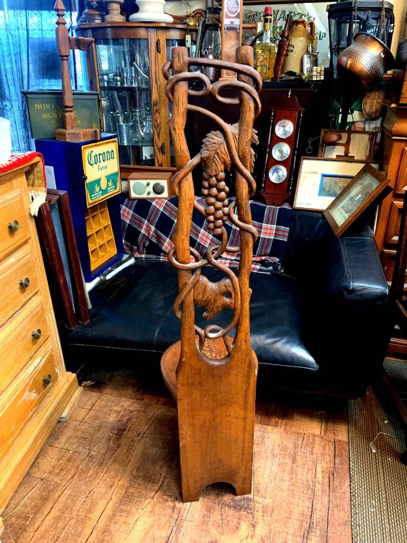 ヴィンテージ透かし彫り飾り椅子　収納付き