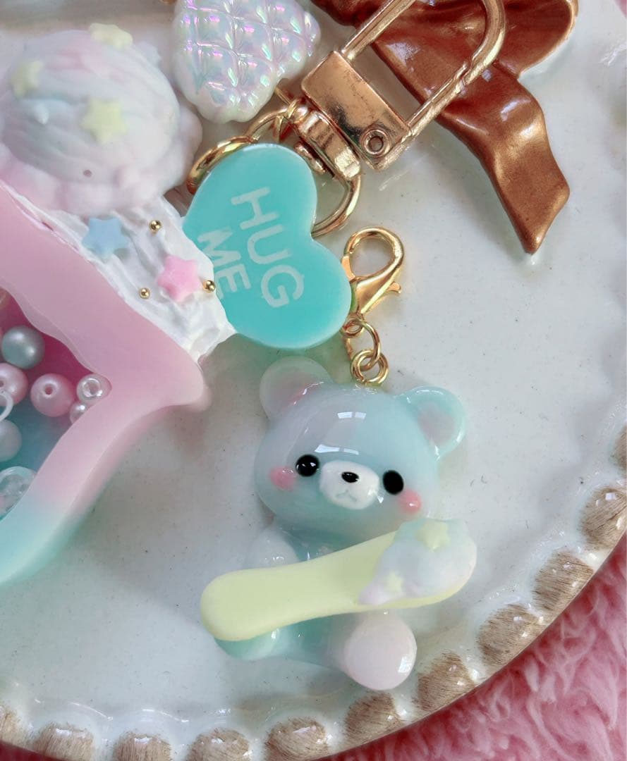 レジンキーホルダー　シェイカー　クリームソーダ　パステルピンク×グリーン