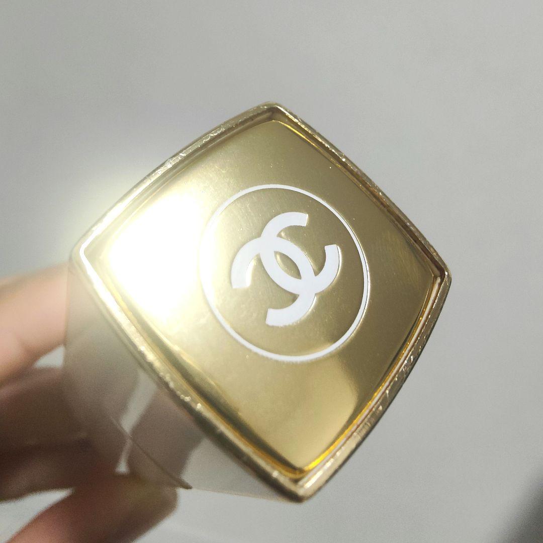 【ほぼ新品】ココマドモアゼル ツイストアンドスプレイ　トラベル用　シャネル