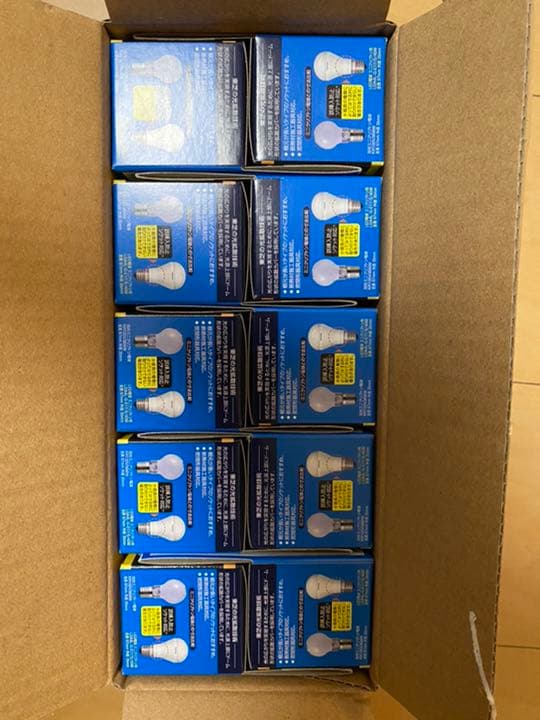 東芝　LEDミニクリプトン形　40W相当