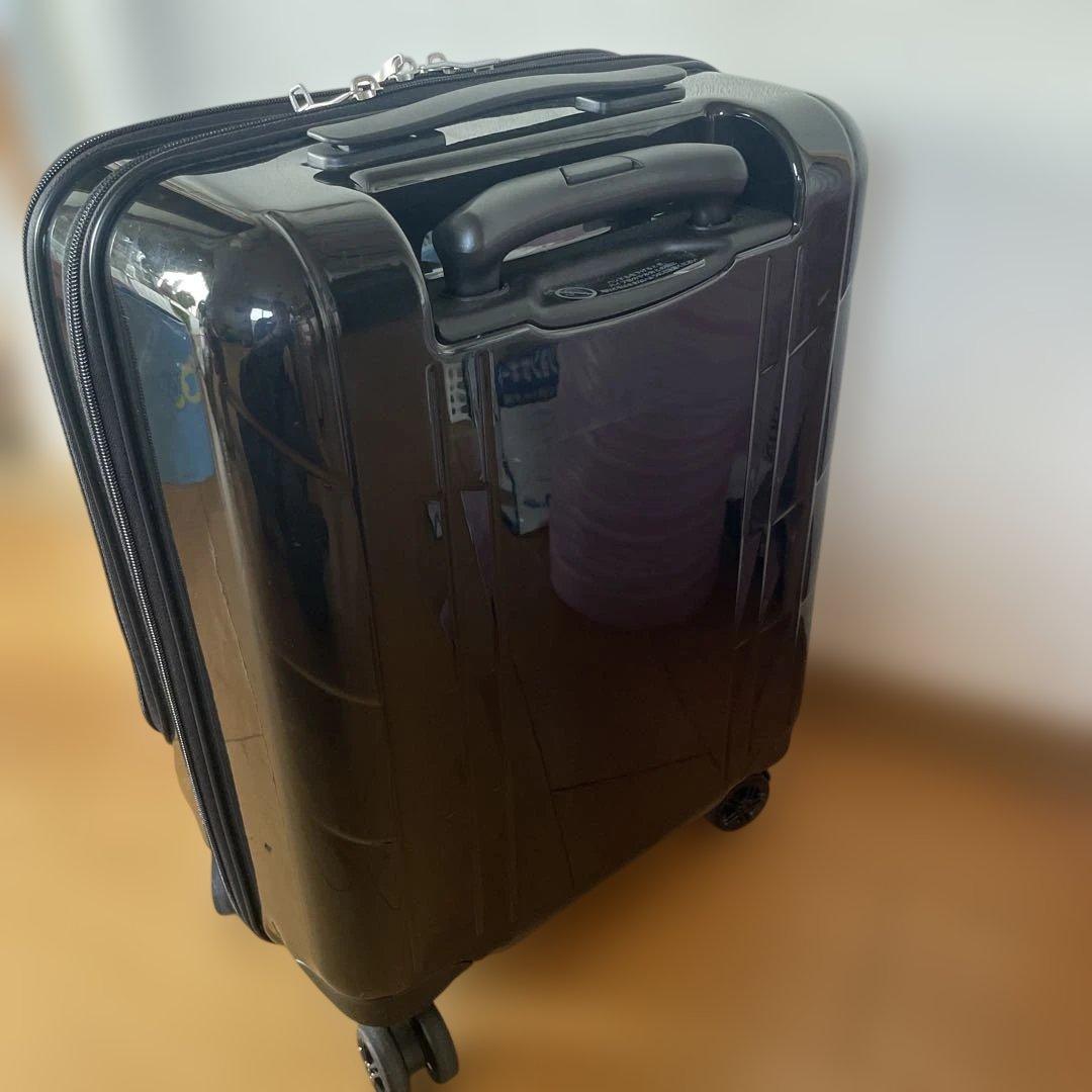 ACE ブラックキャリーケース 4輪