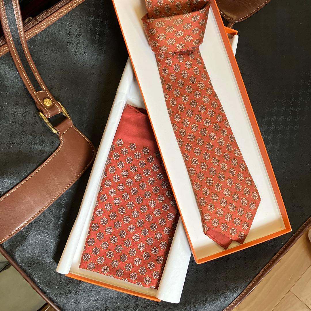 年内特別価格‼️ネクタイチーフセット 綺麗