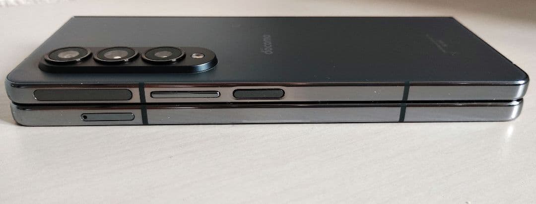 ドコモ Galaxy Z Fold4 国内