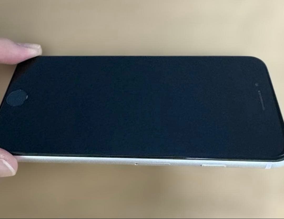 ★iPhone SE（第2世代）128GBホワイト 本体★